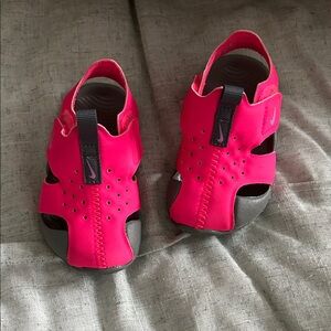 Nike Fuchsia and Charcoal Sandals